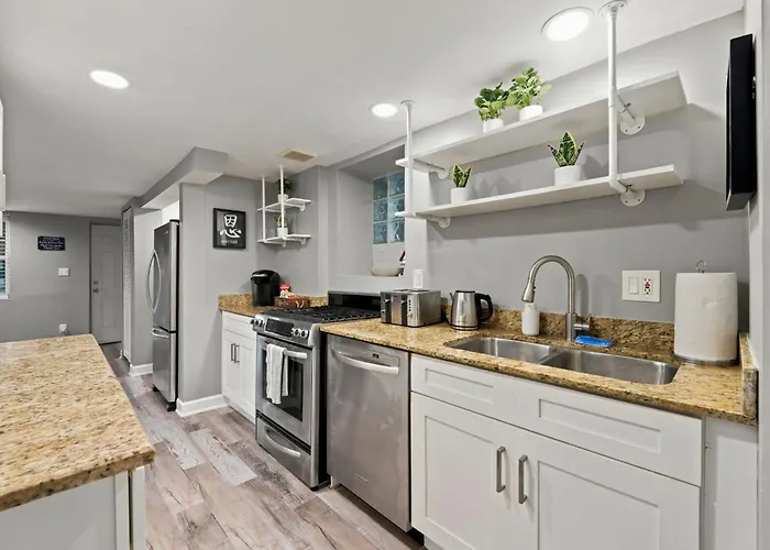 River West Retreat 2 Bedroom Garden Unit