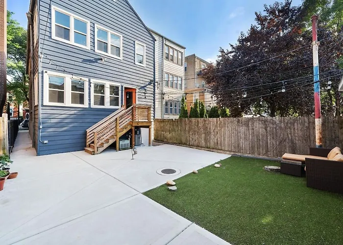 River West Retreat 2 Bedroom Garden Unit *